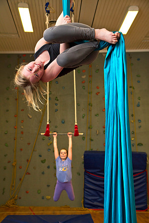 Sirkuselever, fotografert  for Aftenposten Junior.